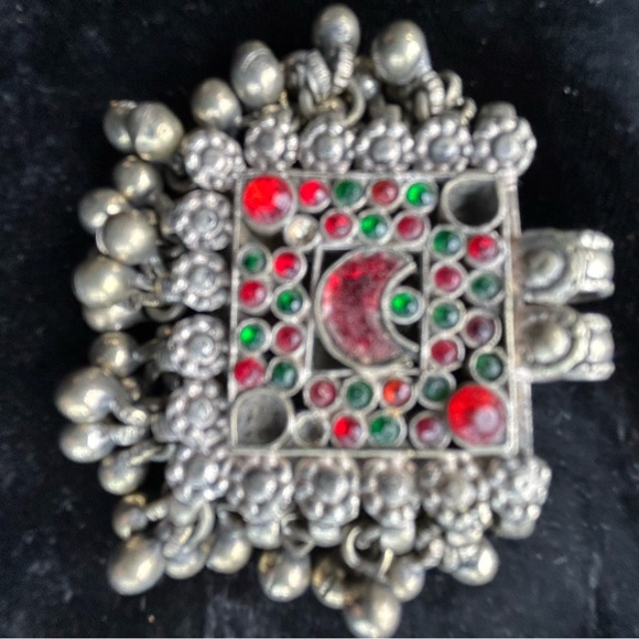 2 SQUARE VINTAGE KUCHI PENDANTS - Picture 2 of 5